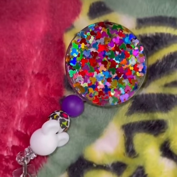 Custom Badge Holders - Picture 6 of 16